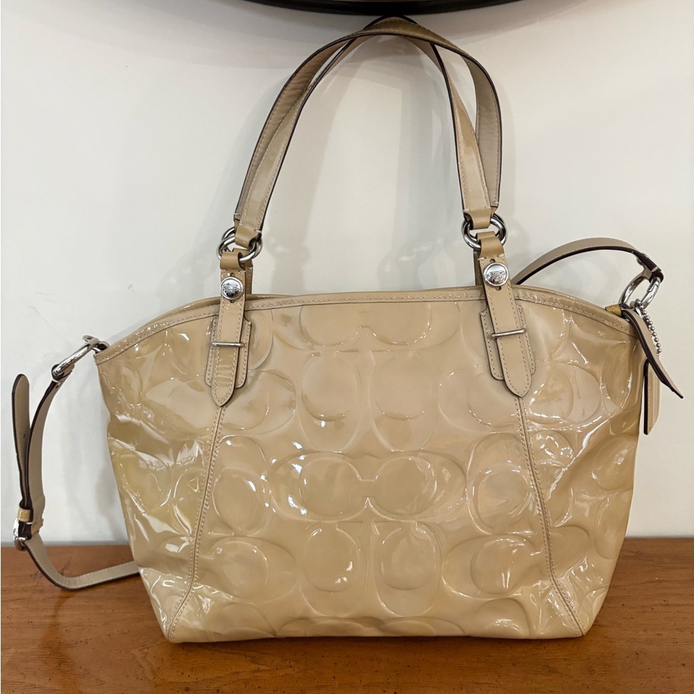 Coach Tan Patent Leather Shoulder Bag - Picture 3 of 12